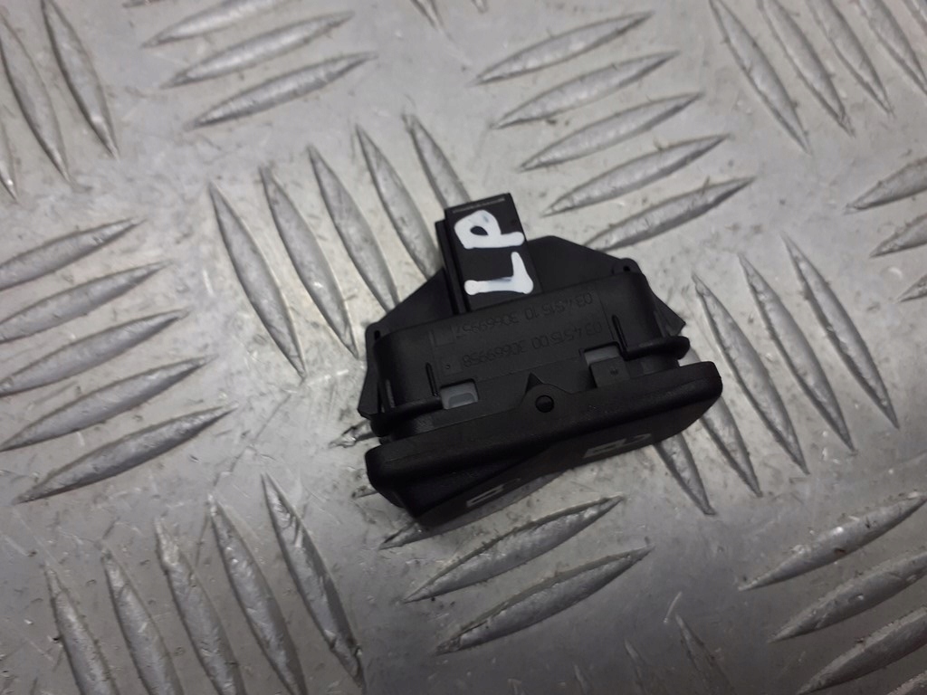 фото №2, Кнопка блокування двері лівий перед volvo v50 03451500