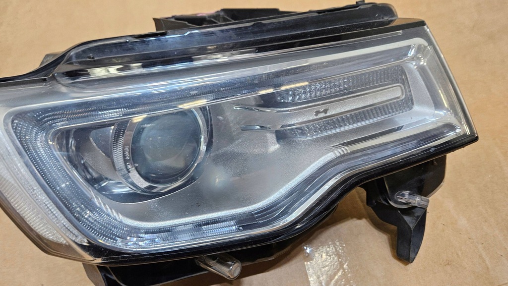 фото №6, Лампа правая перед jeep grand cherokee wk2 iv ксенон поворотный 68111034af