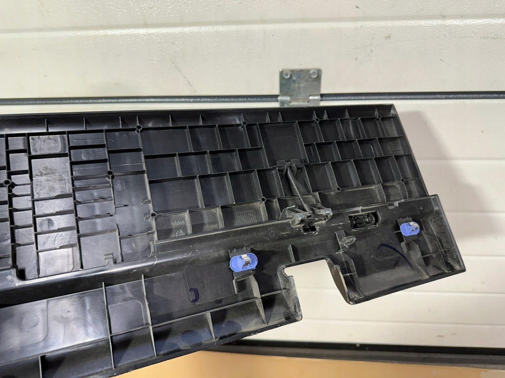 Накладка багажника, порог задний , крышка mercedes citan w420, kangoo iv,4 Киев