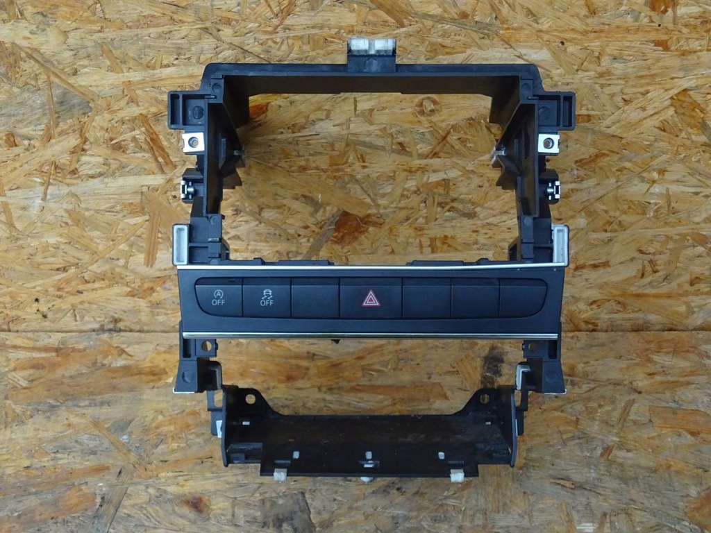 фото №1, Audi a3 8p рамка корзина радио переключатели запуск стоп аварийная 2din 8p0858005