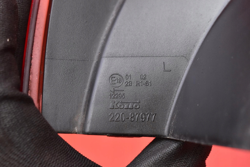 фото №9, Лампа левая задняя задняя 220-87977 mitsubishi lancer 8 viii 5d hb 07-16