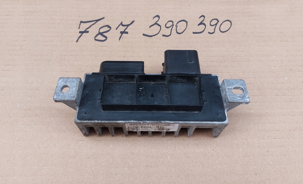 фото №1, Реле свеча накаливания renault master iv 2.3dci 271202380r оригинальный номер