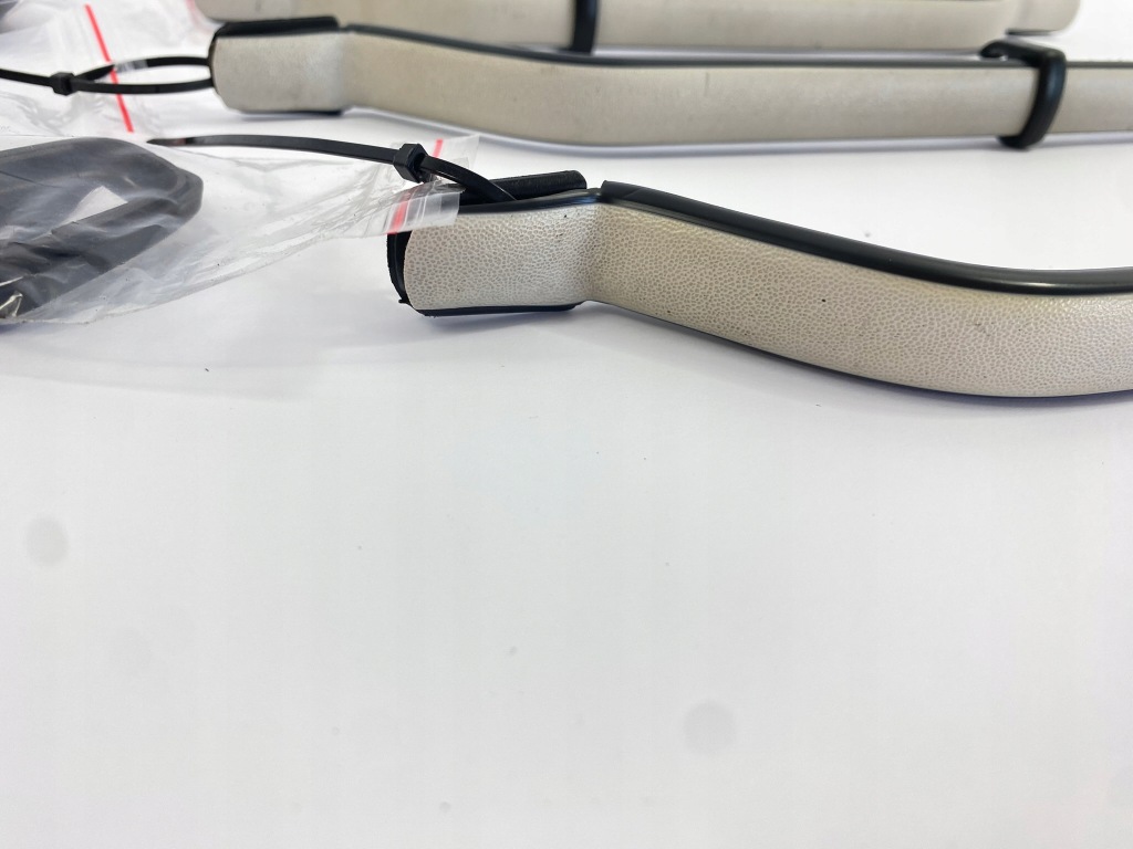 Ручки обшивки потолка крепления комплект mercedes 190 w201 Недорого