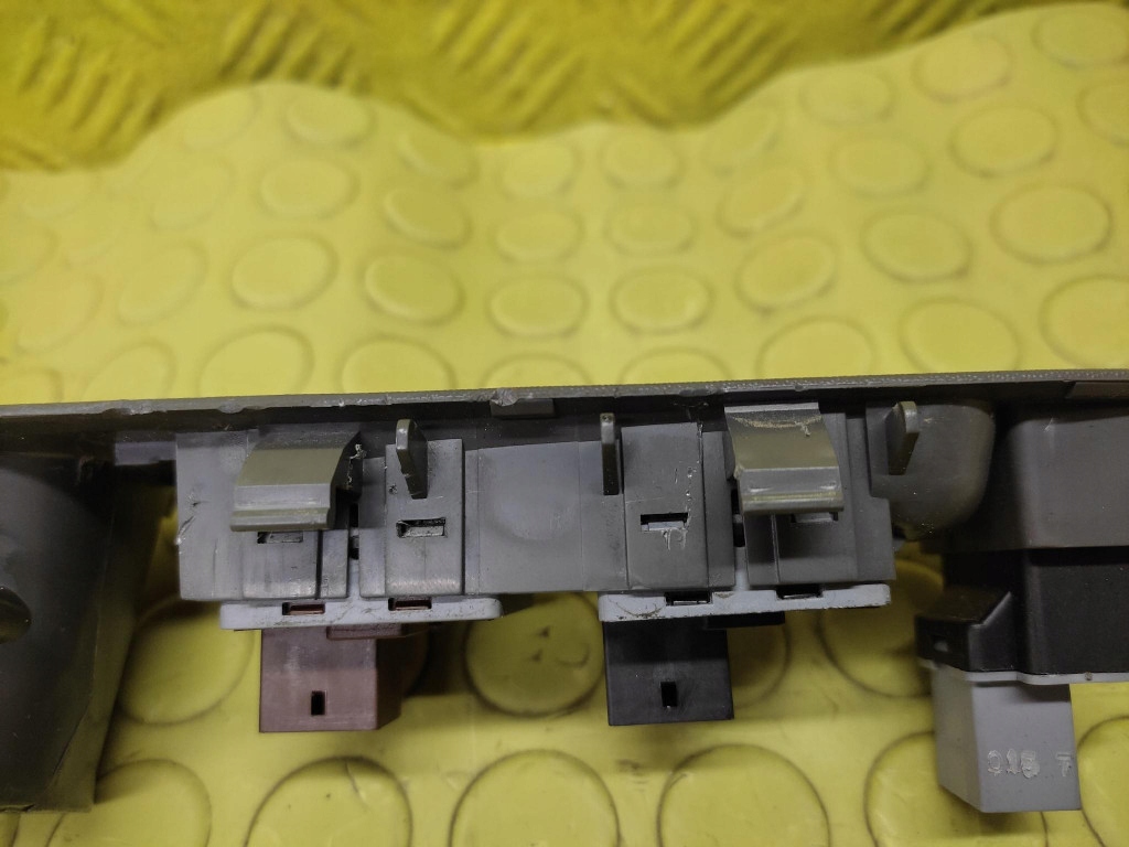 фото №7, Seat ibiza iii переключатель окон 6l1867171g