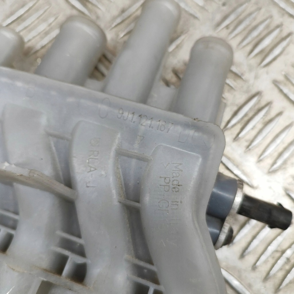 Audi e-tron gt 2022 шланг / патрубок радіатора Зі Шроту