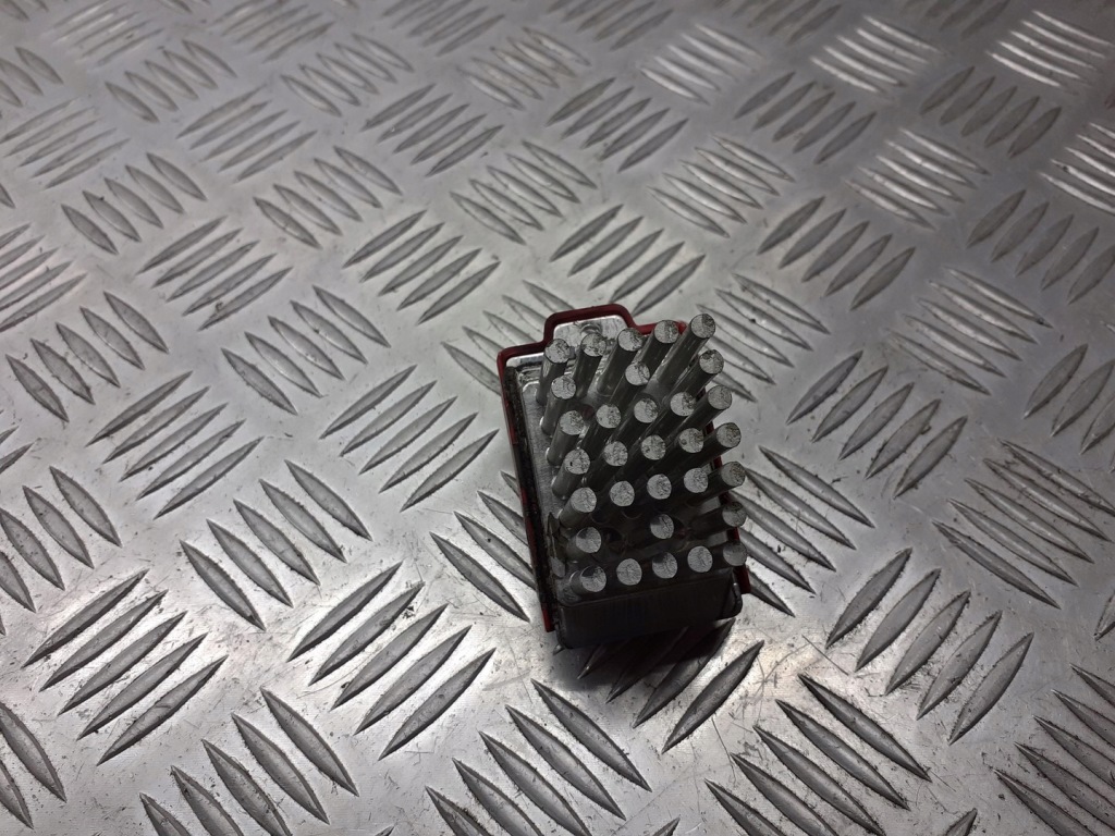 фото №1, Резистор резистор вентилятор seat toledo ii 1j0907521