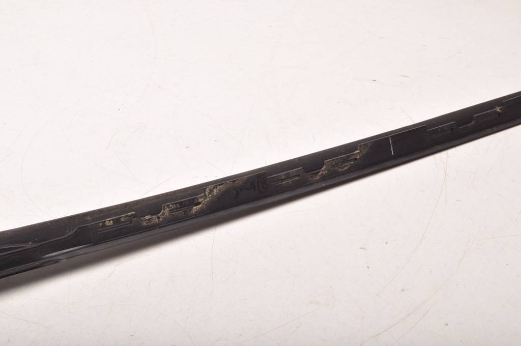 фото №9, Volvo s90 v90 молдинг скло передньої лобове 31386575 права