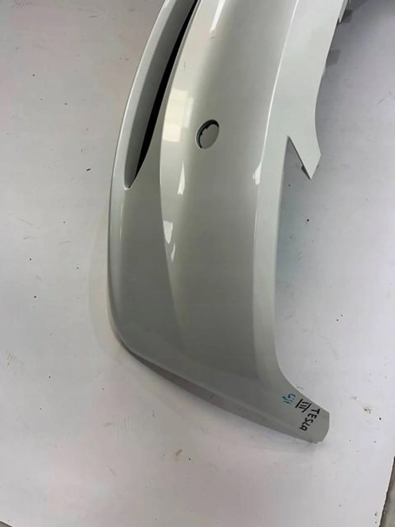 Tesla model 3 бампер перед передний lift 23 r.- 1781565-11-b highland Киев
