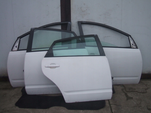 фото №1, Toyota prius ii 03-09 дверь правое перед
