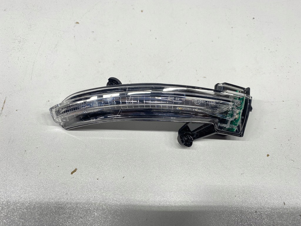 фото №1, Поворотник дзеркало led правий renault megane iv