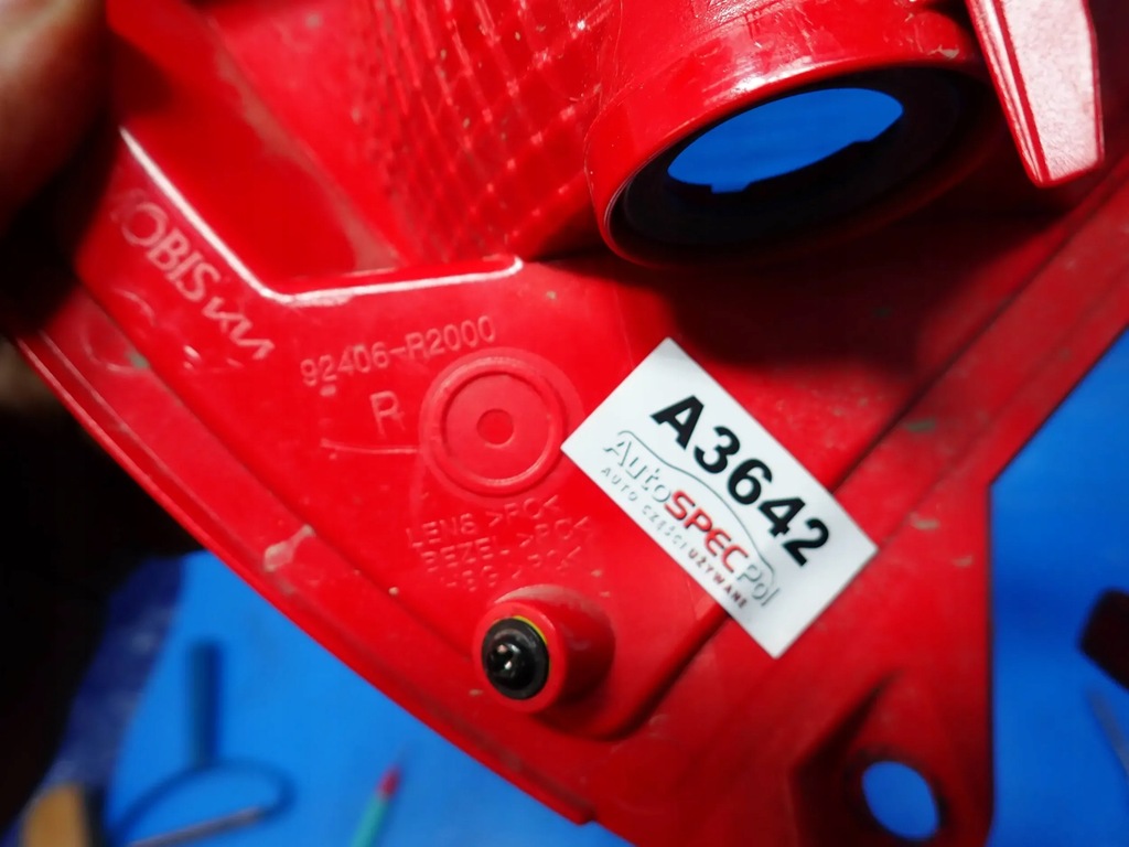 фото №6, Лампа правая задняя противотуманная kia sportage v 92406-r2000