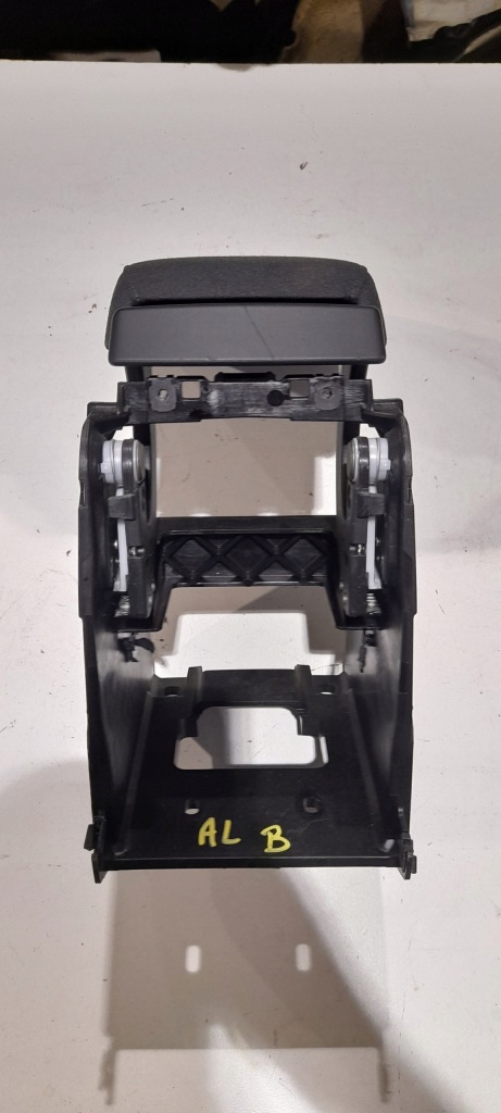 фото №1, Skoda octavia ii подлокотник 3t0864207b