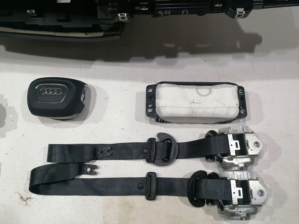 фото №9, Audi q7 4m приборная панель консоль подушка безопасности подушки безопасности ремни
