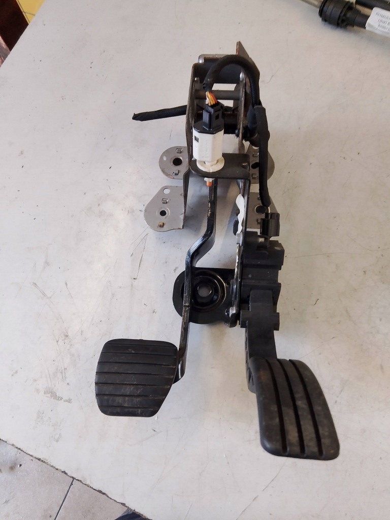 фото №4, Renault clio v педаль газу гальма 6418813