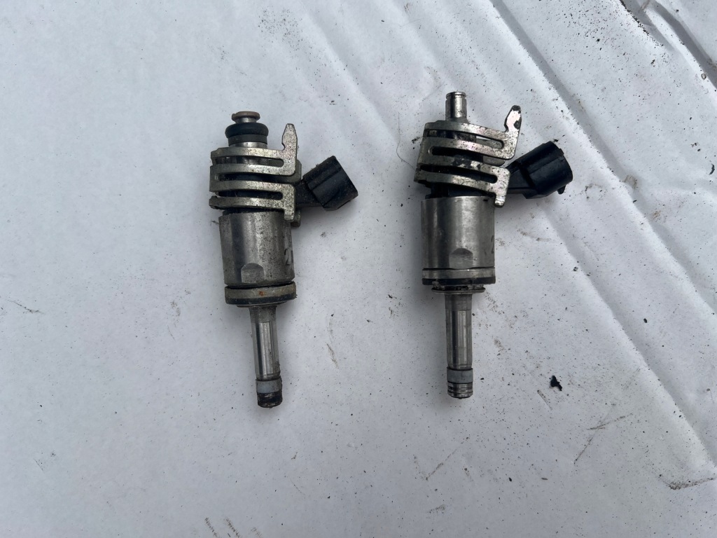 Купити Toyota gt86 форсунка 16611jb000