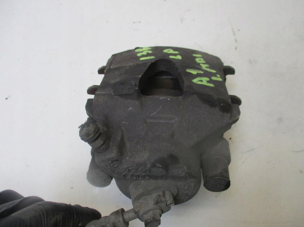 фото №5, Супорт гальмівний лівий перед audi a1 1.6 tdi