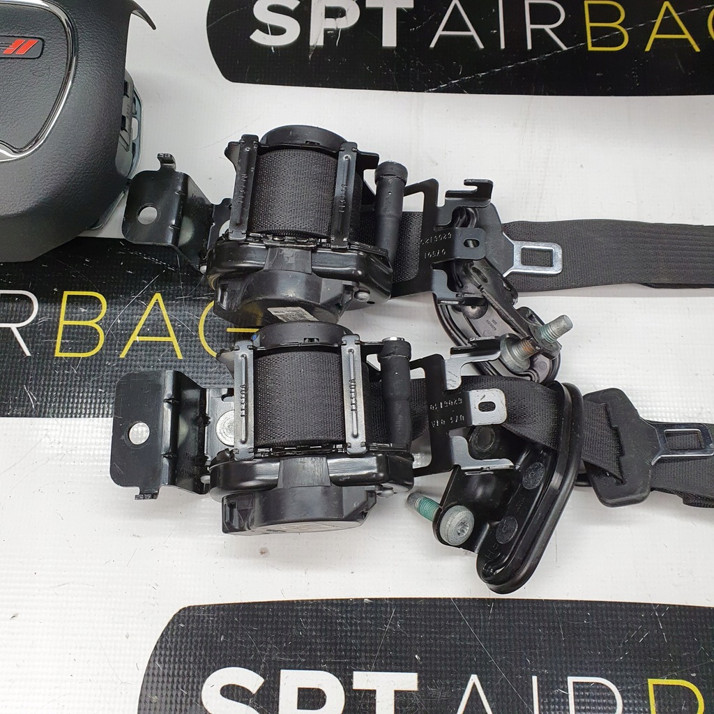 фото №8, Challenger панель приладів консоль подушки безпеки ремені подушка безпеки