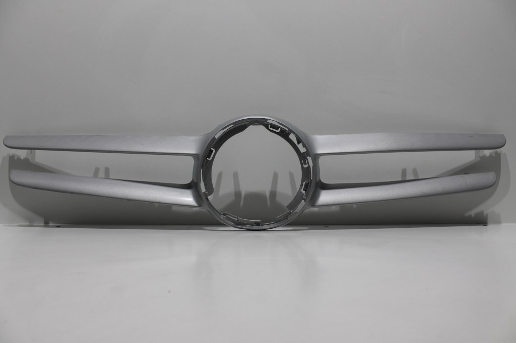 фото №1, Mercedes c205 w205 решітка радіатора молдинг ідеальний стан