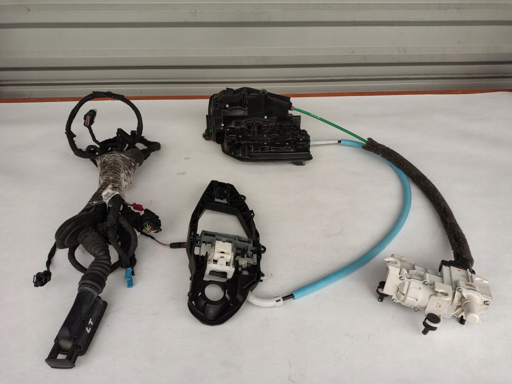 Купить Bmw замок дверь soft closse доводчик левый tył+instalacja 7477703