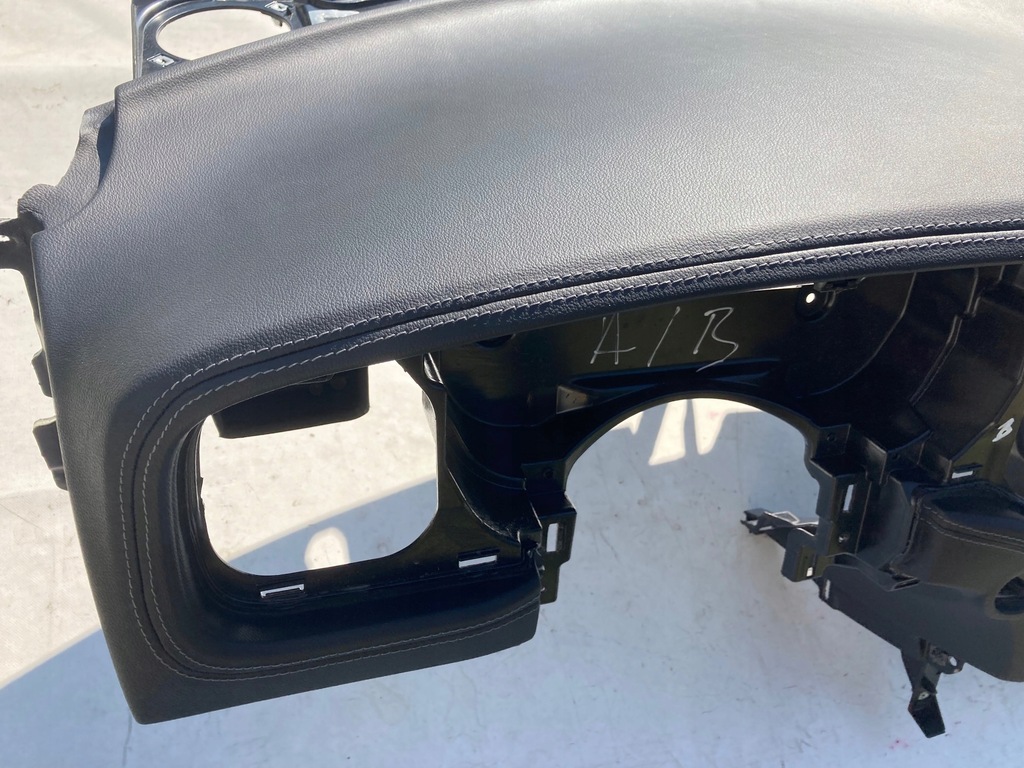 фото №6, Dodge charger панель приладів консоль панель приладів подушки безпеки повітряні подушка безпеки ремені шкіра !!