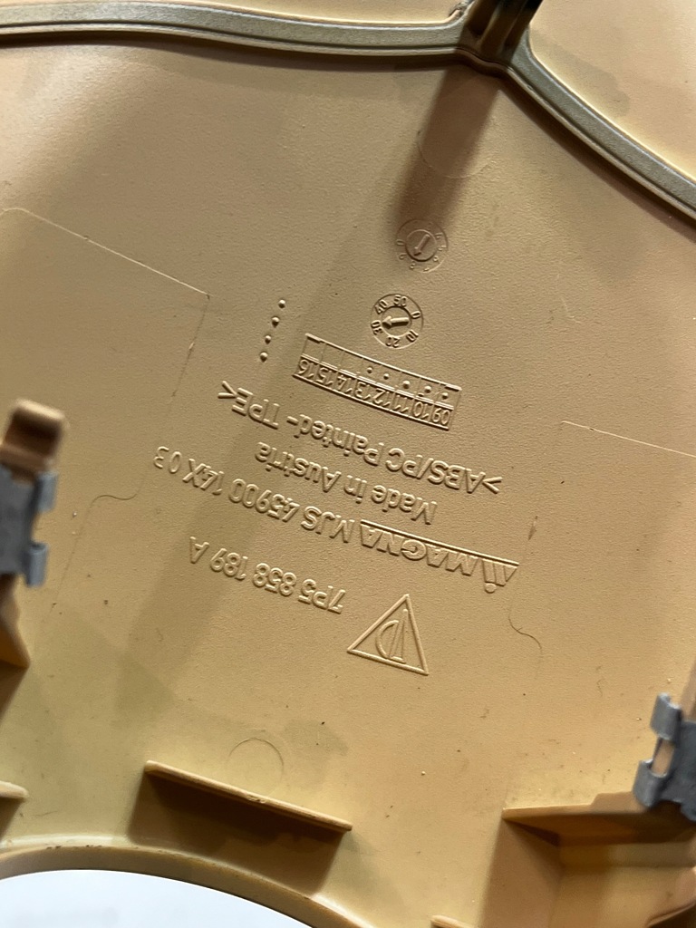 фото №6, Заглушка панелі годинника cayenne ii 7p5 колір luxorbeige 7p5858189a