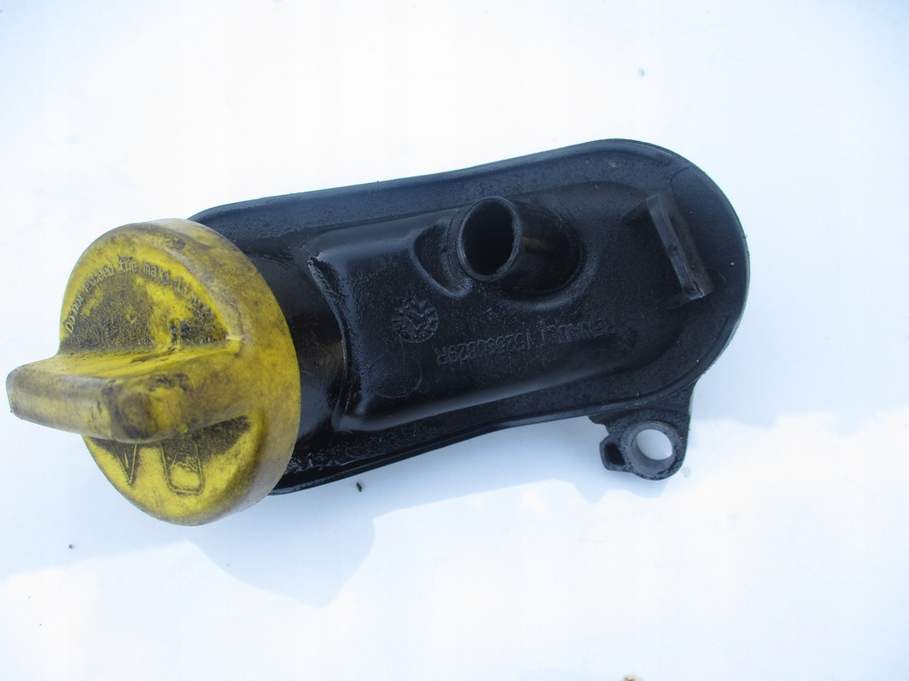 фото №3, Крышка труба заливная горловина масла renault clio v nissan micra k14 dacia sandero 1.0 sce