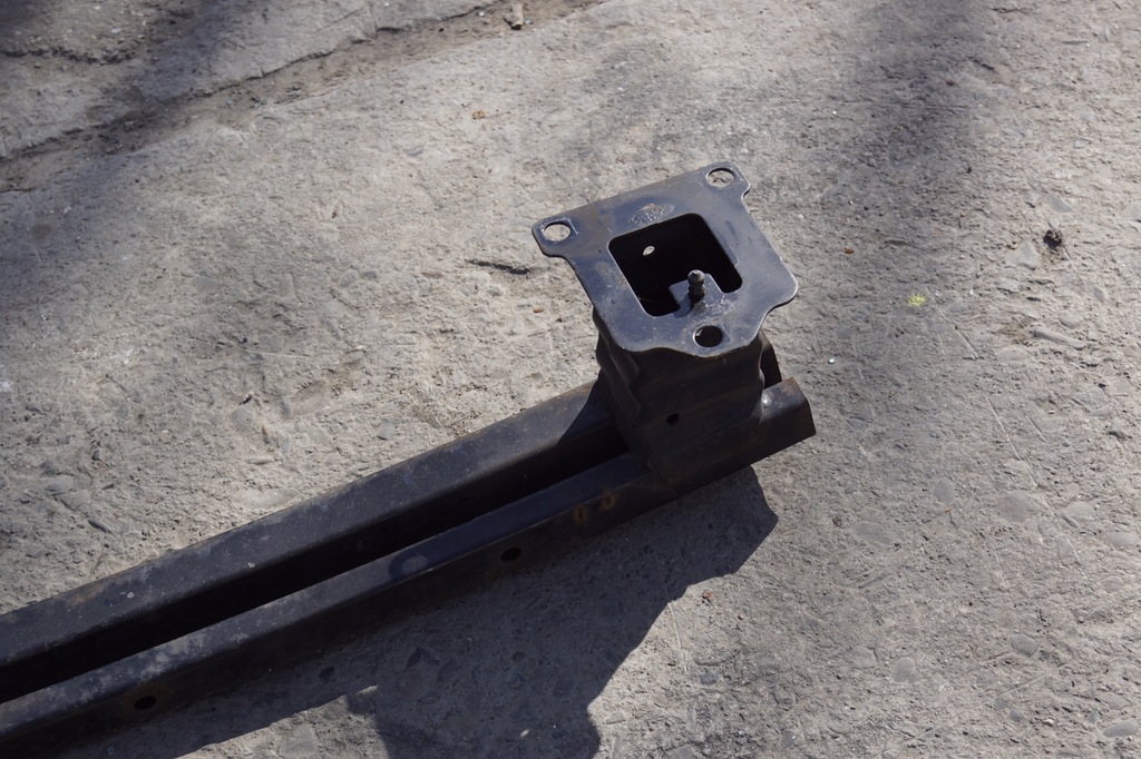 фото №10, Балка бампера перед peugeot 207