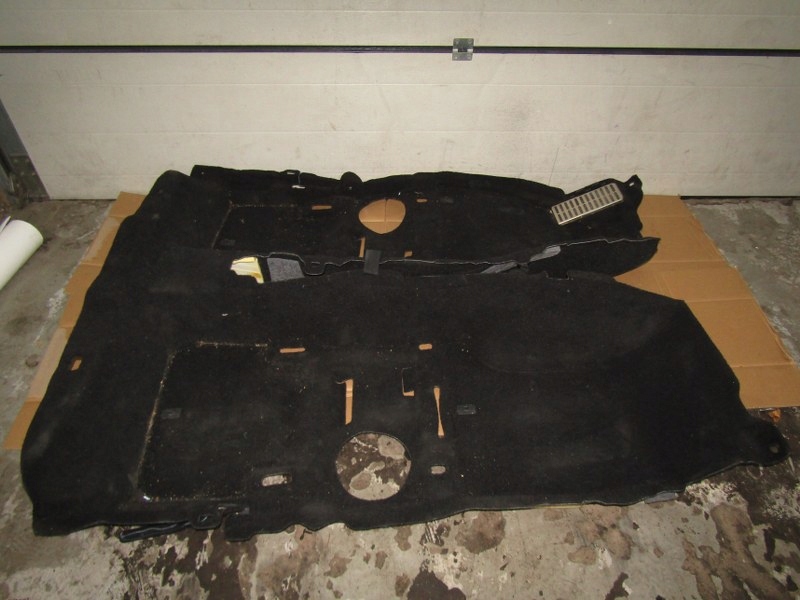 фото №1, Kia stinger коврик обшивка пол обивка