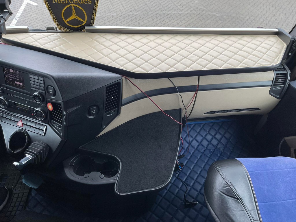 фото №3, Полиця , підставка mercedes actros mp4 i mp5 od 2011r.