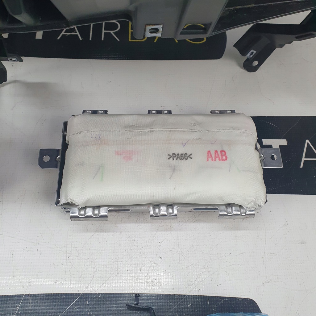 фото №8, Chr приборная панель консоль подушки безопасности ремни подушка безопасности