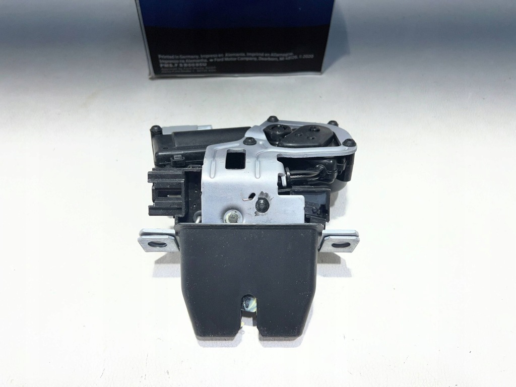фото №1, Замок засов крышки задний задняя ford puma ii 01041335240