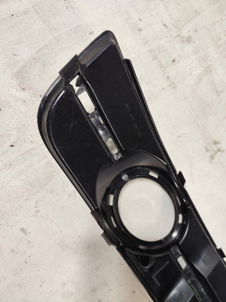 Audi a3 8p lift 09- левый перед левая решётка бампера оригинал wlkp с Разборки