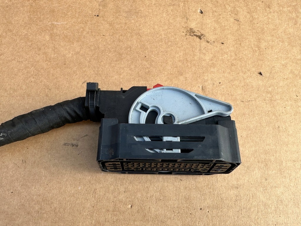 фото №5, Vw golf vii колодка штекер abs 5q0973046