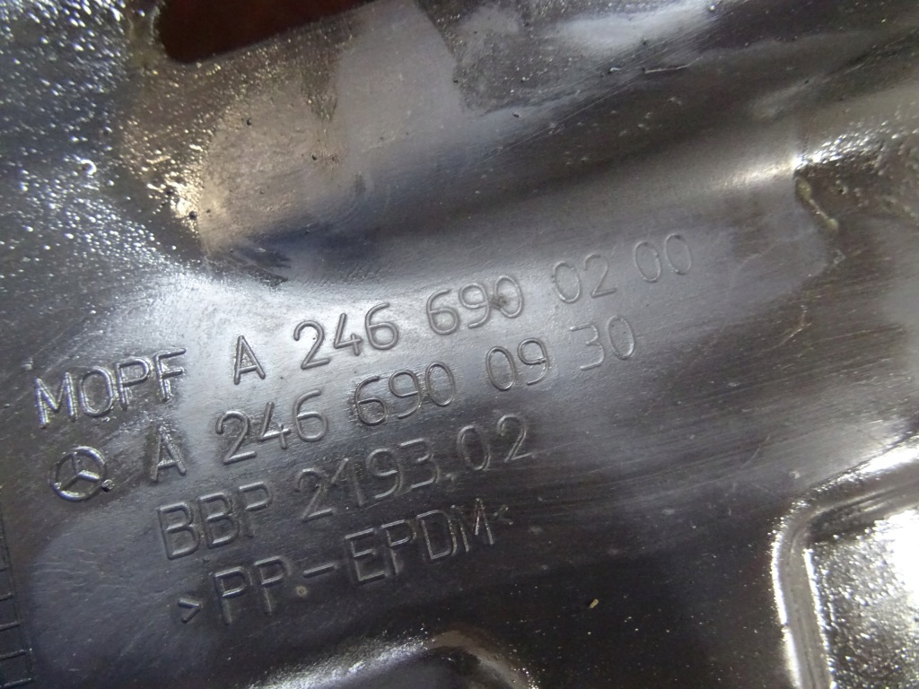 Купить Подкрылок mercedes a klasa 176 b 246 cla 117 правое передние a2466900200 w246