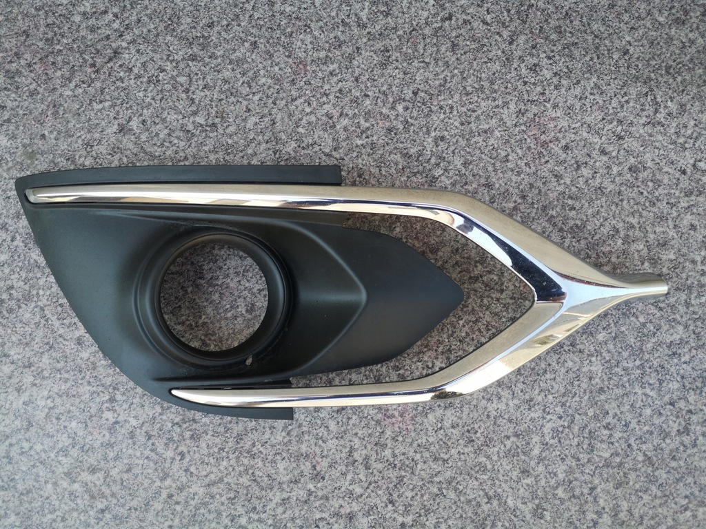 фото №1, Mitsubishi space star 2 ii lift 16- 2016- хром решітка права