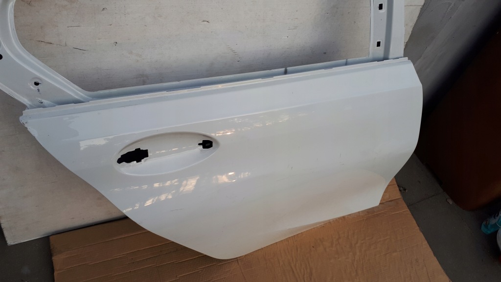 Bmw seria 3 g20 g21 седан 2018- двері праве задні правий задній Ціна