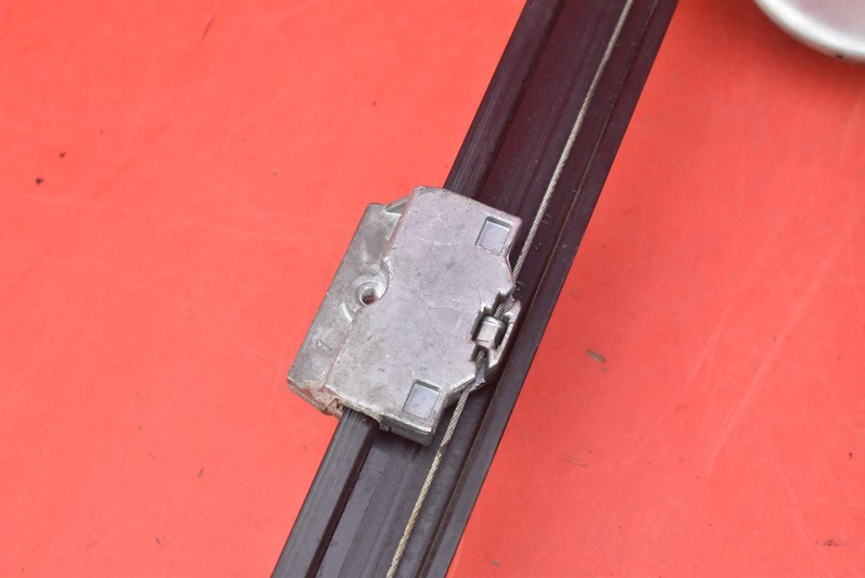 фото №14, Подъемник стекло левый перед eu 83810199 land rover range rover 3 iii l322