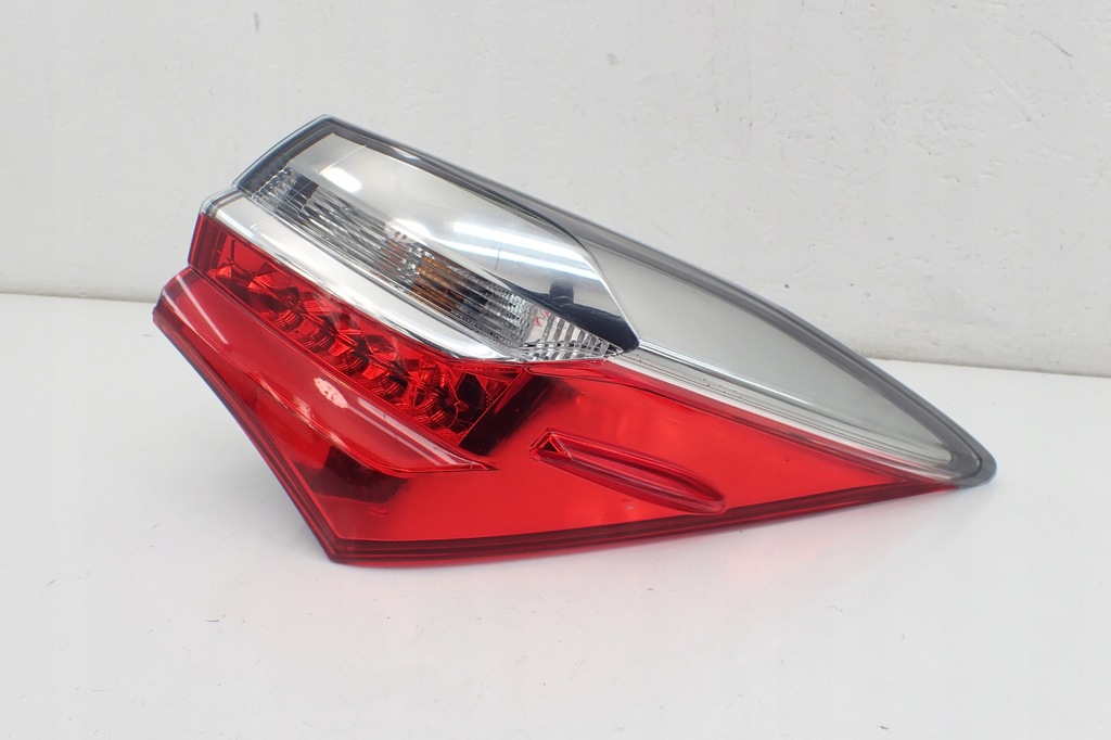 фото №11, Toyota corolla 2016-2018 оригинальный номер 81550-02a80