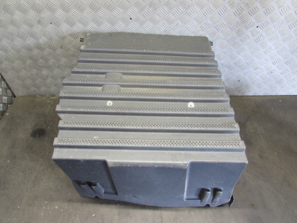 фото №7, Крышка аккумуляторов 2196771 scania r 13-18r.