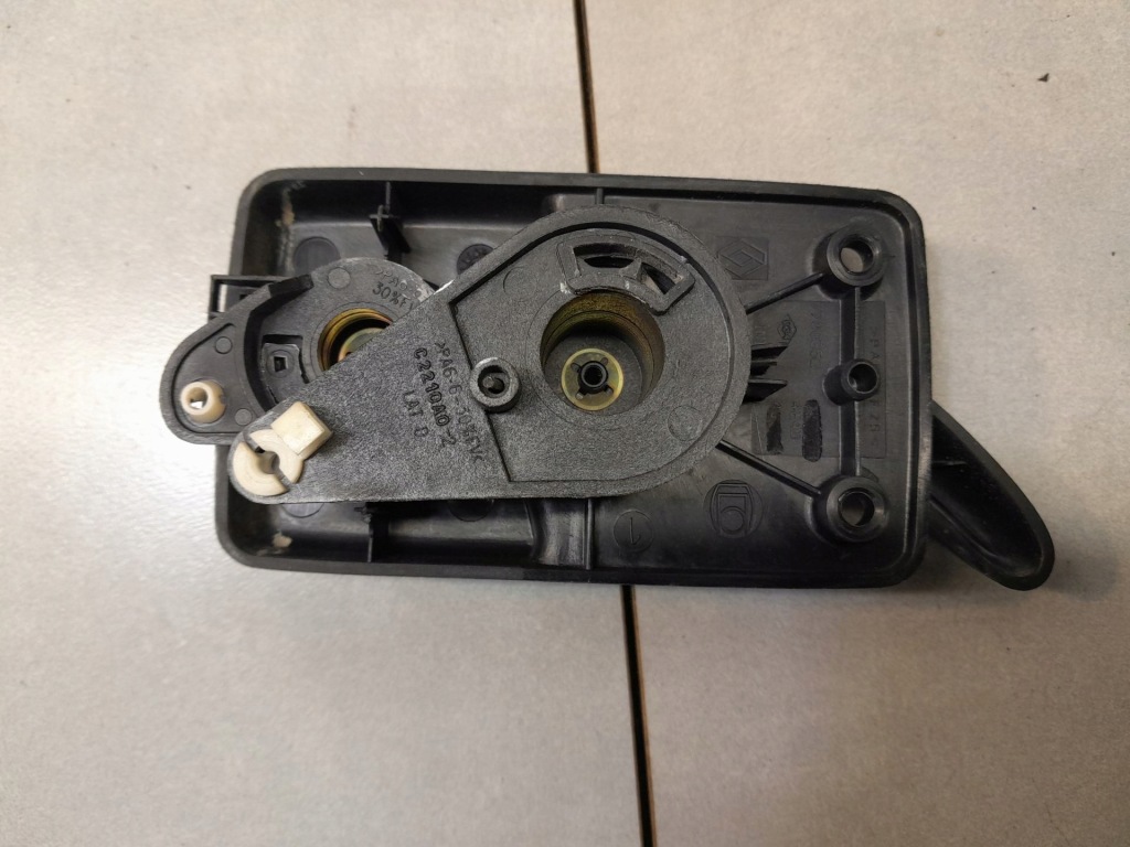 фото №3, Ручка правая боковая внутренняя master ii 7700352