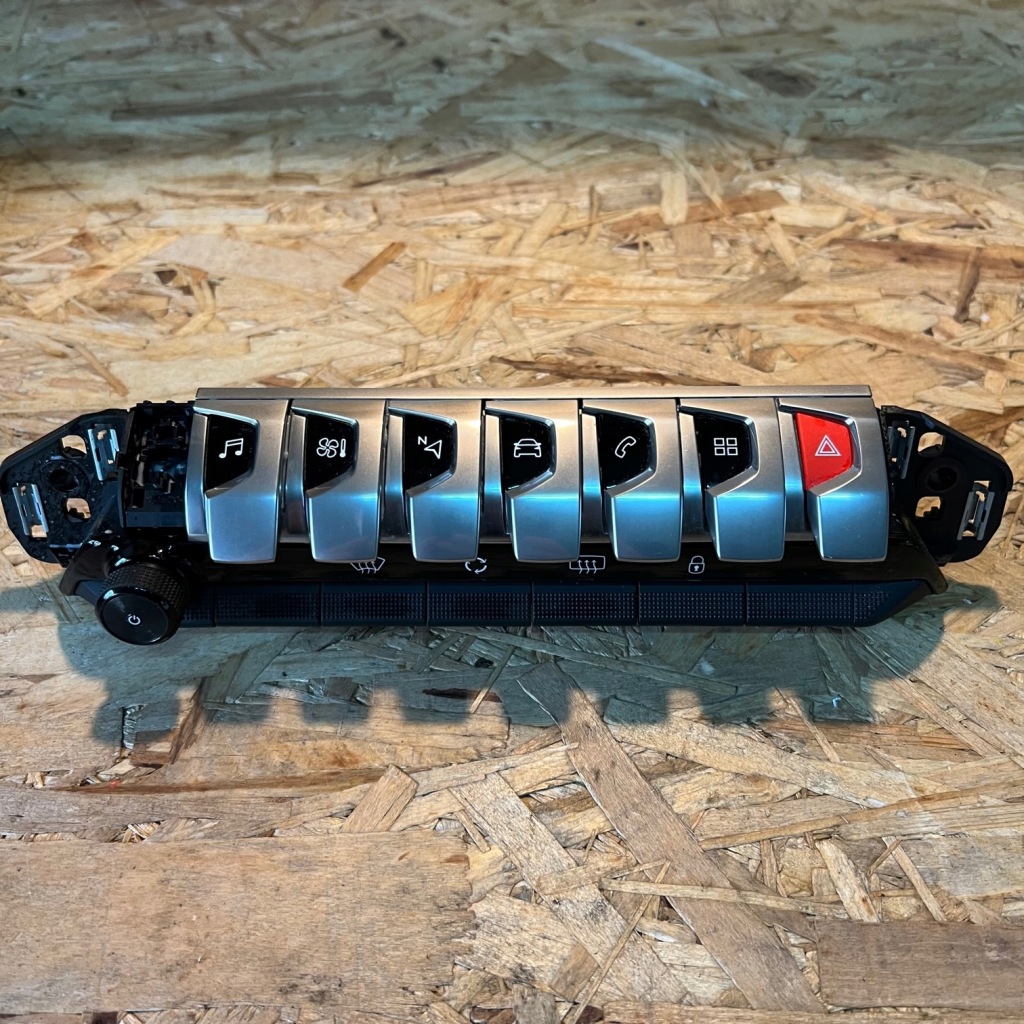 фото №1, Панель кондиционера peugeot 3008 ii 98249153dx