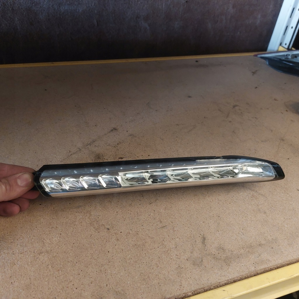 Купити Фара drl led перед правий megane rs 3 266008864r оригінал