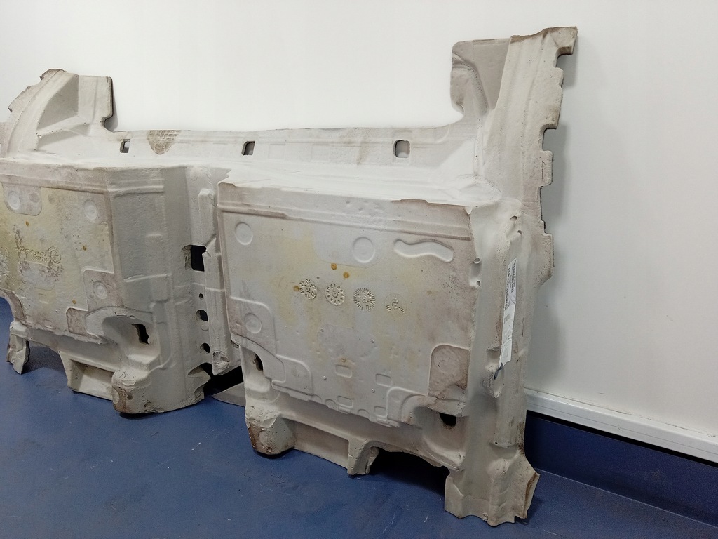 фото №5, Bmw 1 f40 обшивка пол задняя 7462696