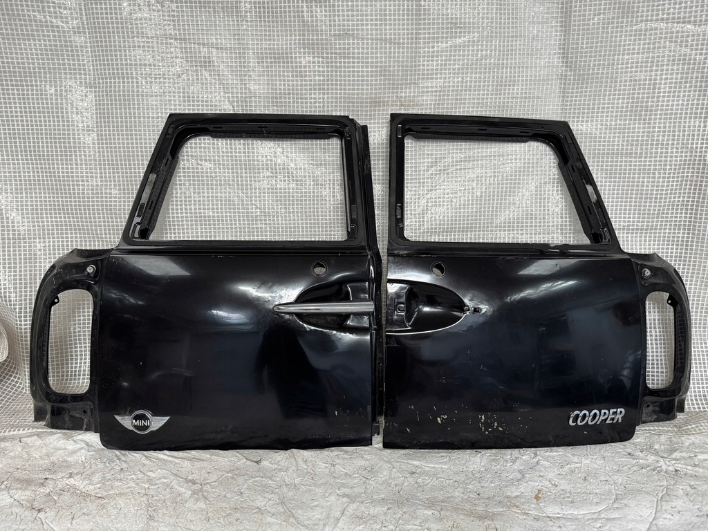 фото №1, Mini clubman r55 левая правое дверь задние