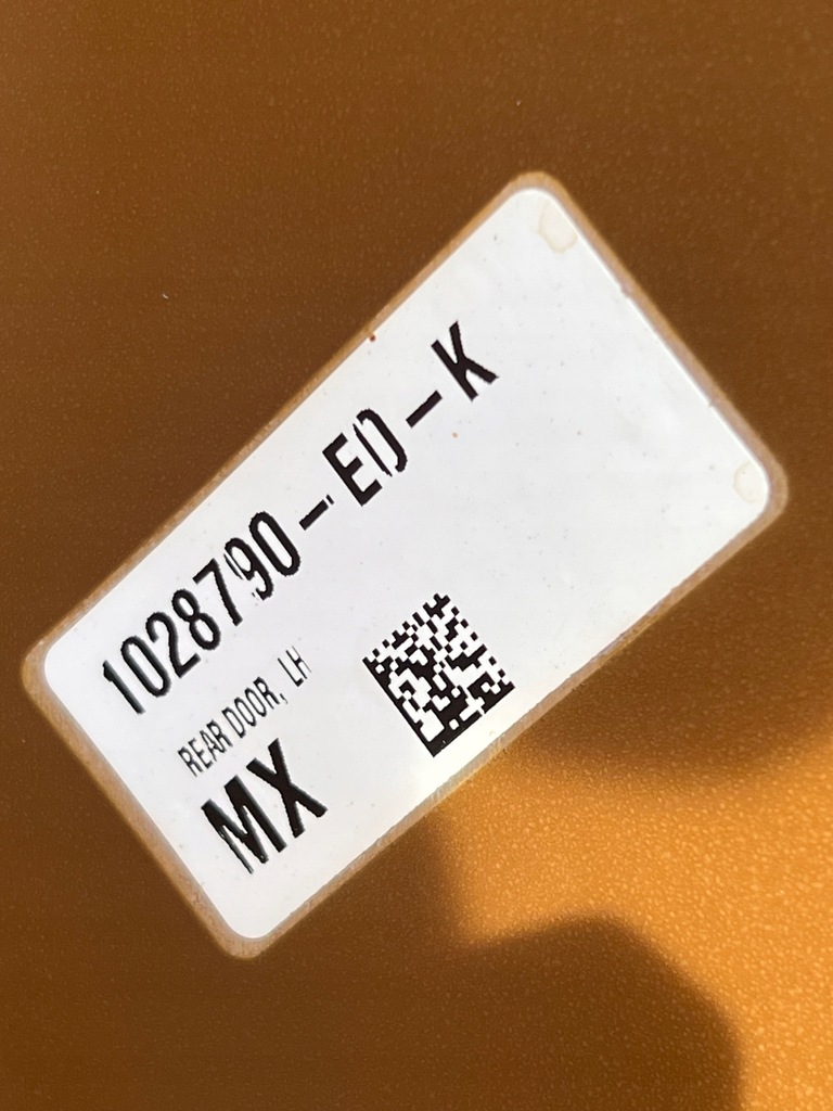 фото №8, Tesla x plaid задние левая дверь 1028790-e0-k nowe