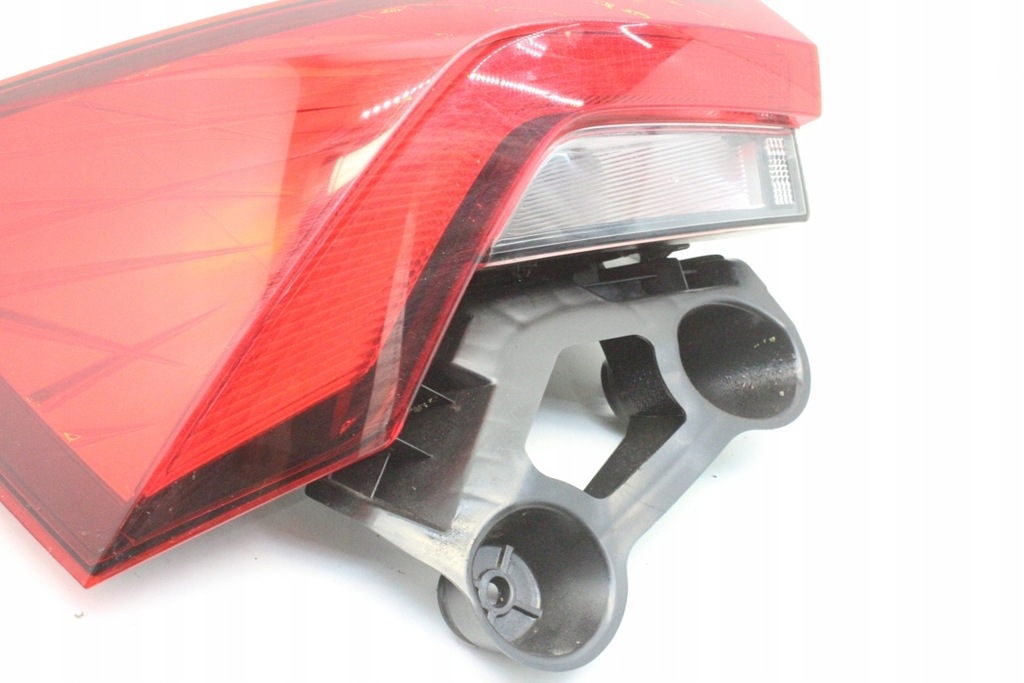 фото №10, Лампа левая задняя skoda scala 657945095 1.0l бензиновый 85kw 2024