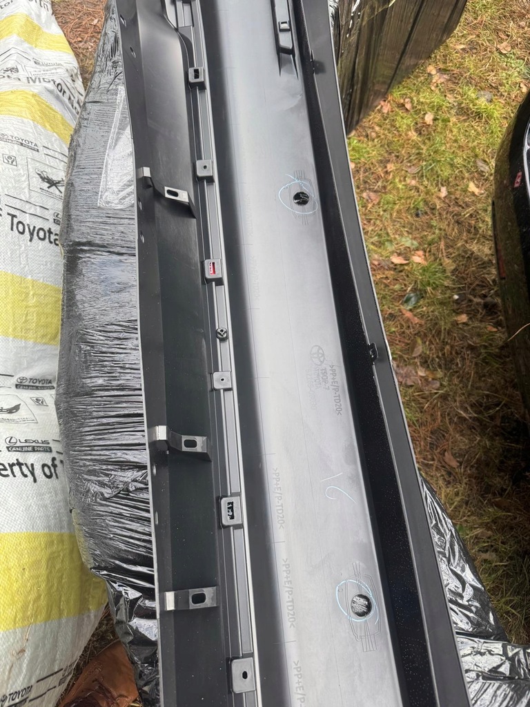 фото №6, Toyota sienna 2021 бампер задний задняя накладка