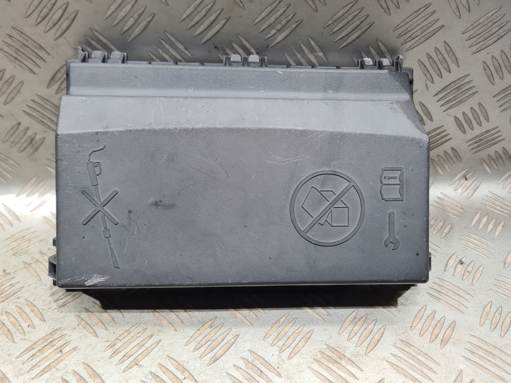 фото №1, Кришка коробка запобіжників opel astra j