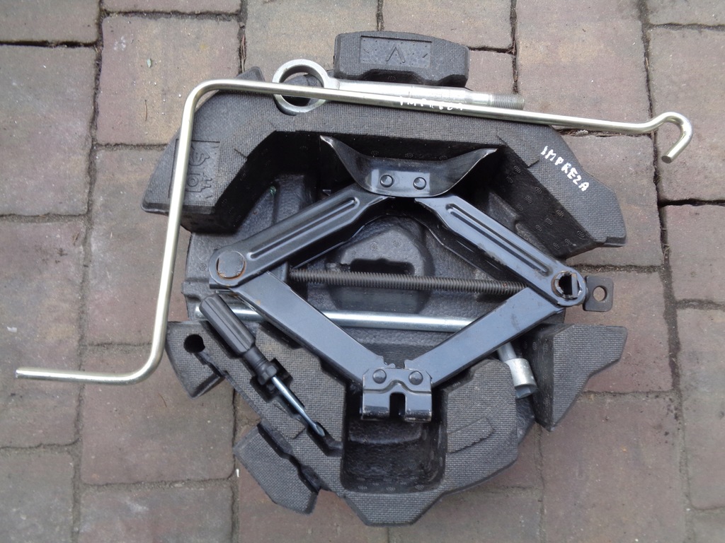 фото №1, Домкрат ключ набор subaru impreza iv