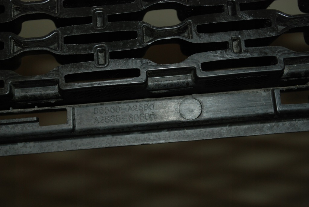 фото №13, Kia ceed ii lift 15- решітка середня решітка радіатора бампера перед 86560-a2600